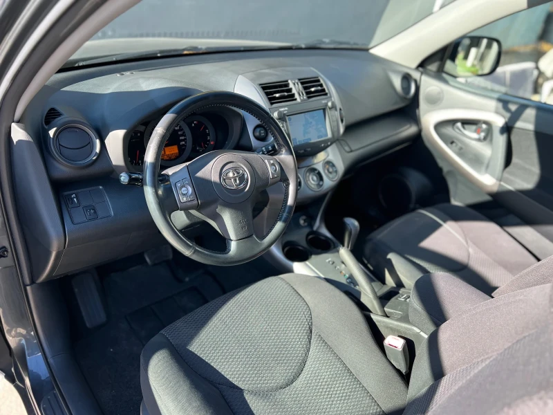 Toyota Rav4 2.0VVT-i 16v Automatic , снимка 7 - Автомобили и джипове - 47892067