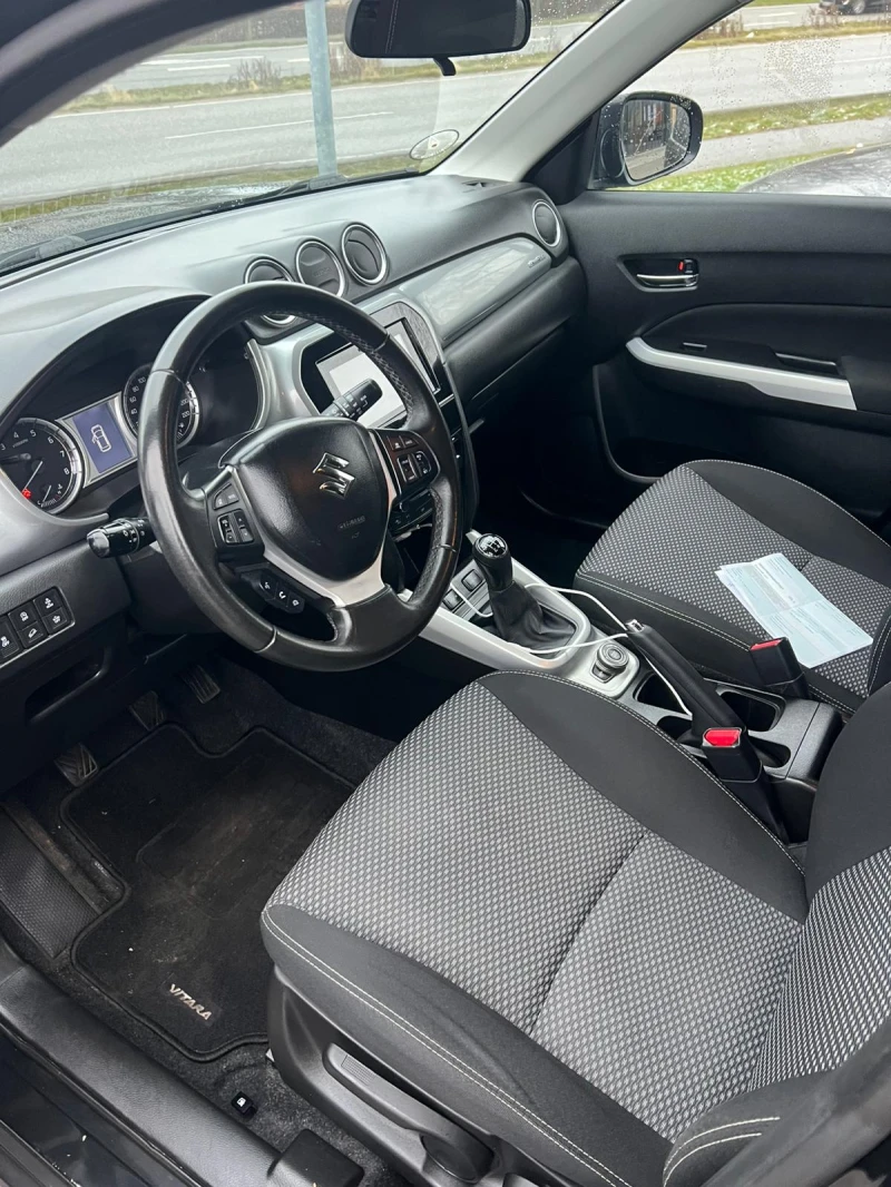 Suzuki Vitara 1.6 бензин 4х4 Очакван внос! КАТО НОВА!, снимка 5 - Автомобили и джипове - 53230805