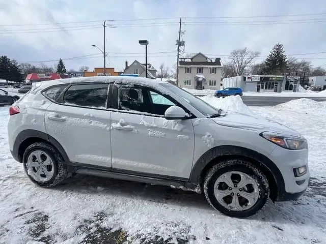 Hyundai Tucson Essential / AWD / ПОДГРЕВИ / ФИКСИРАНА ЦЕНА ДО БГ - изображение 7