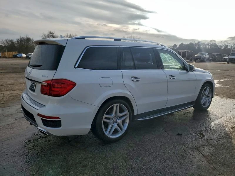 Mercedes-Benz GL 550 4.6L 8 All wheel drive, снимка 6 - Автомобили и джипове - 53371263