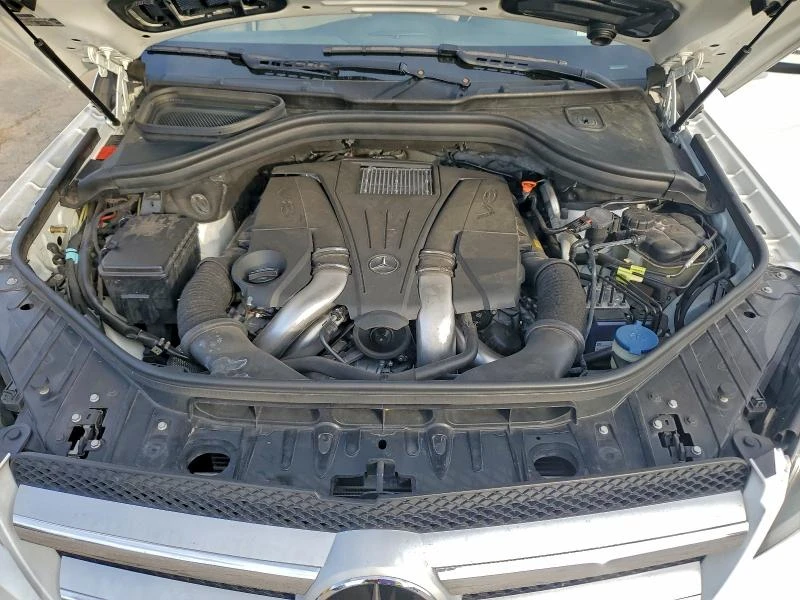 Mercedes-Benz GL 550 4.6L 8 All wheel drive, снимка 4 - Автомобили и джипове - 53371263