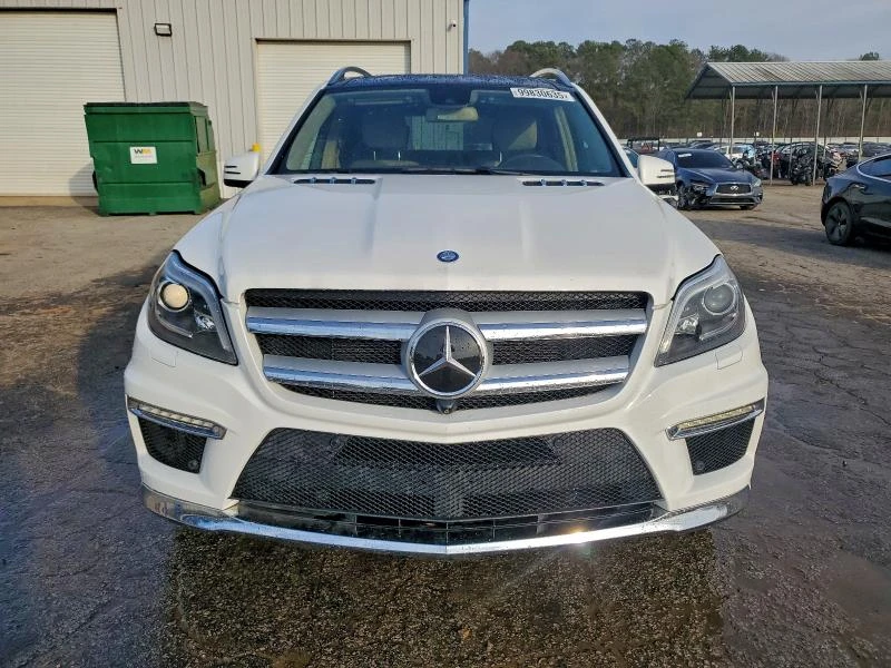 Mercedes-Benz GL 550 4.6L 8 All wheel drive, снимка 8 - Автомобили и джипове - 53371263