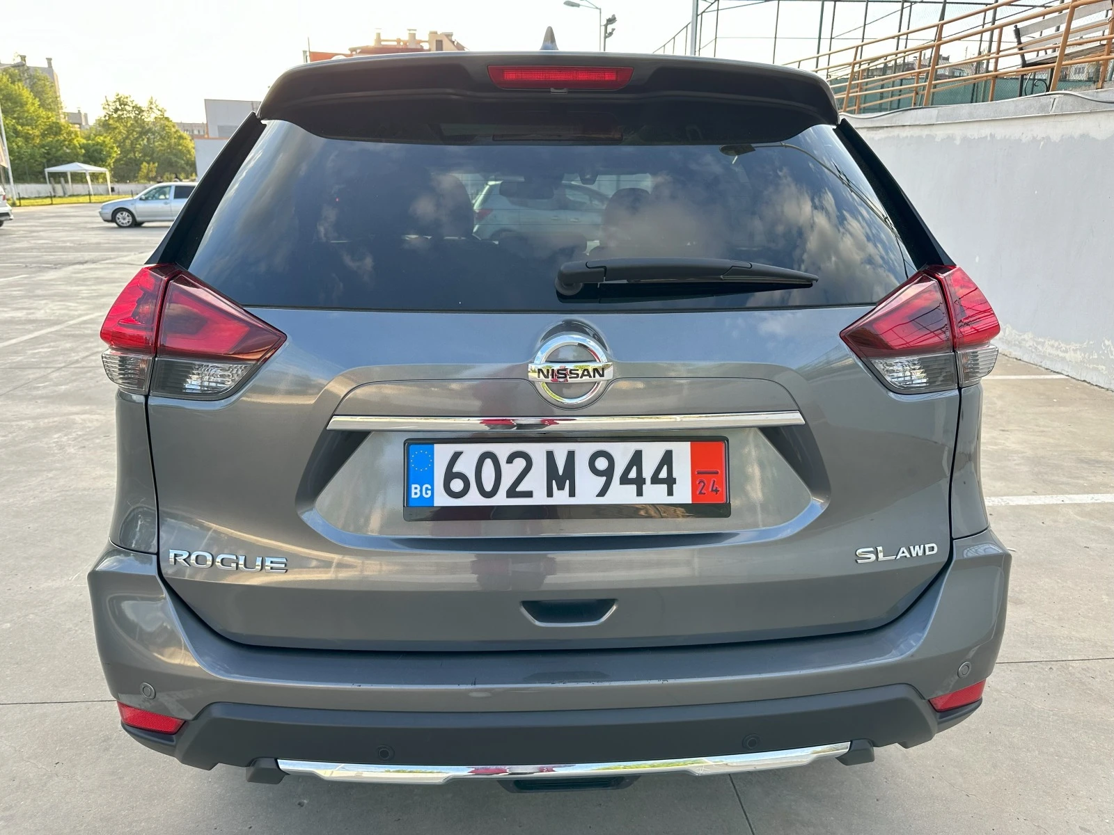 Nissan Rogue X-TRAIL SL 4X4   всички екстри - изображение 4