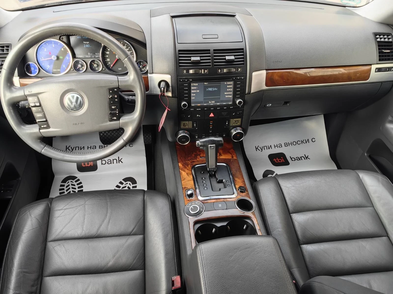 VW Touareg 3.0TDI-224к.с* Пружини* Автомат* Ксенон* Кожа* Нав - изображение 9