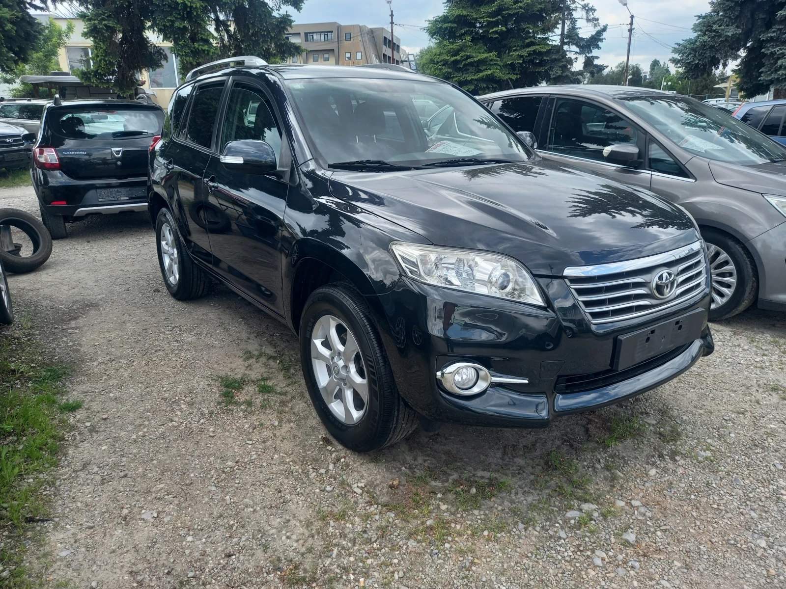 Toyota Rav4 2.2D4D 150k.c. 4x4 кожа навигация - изображение 2