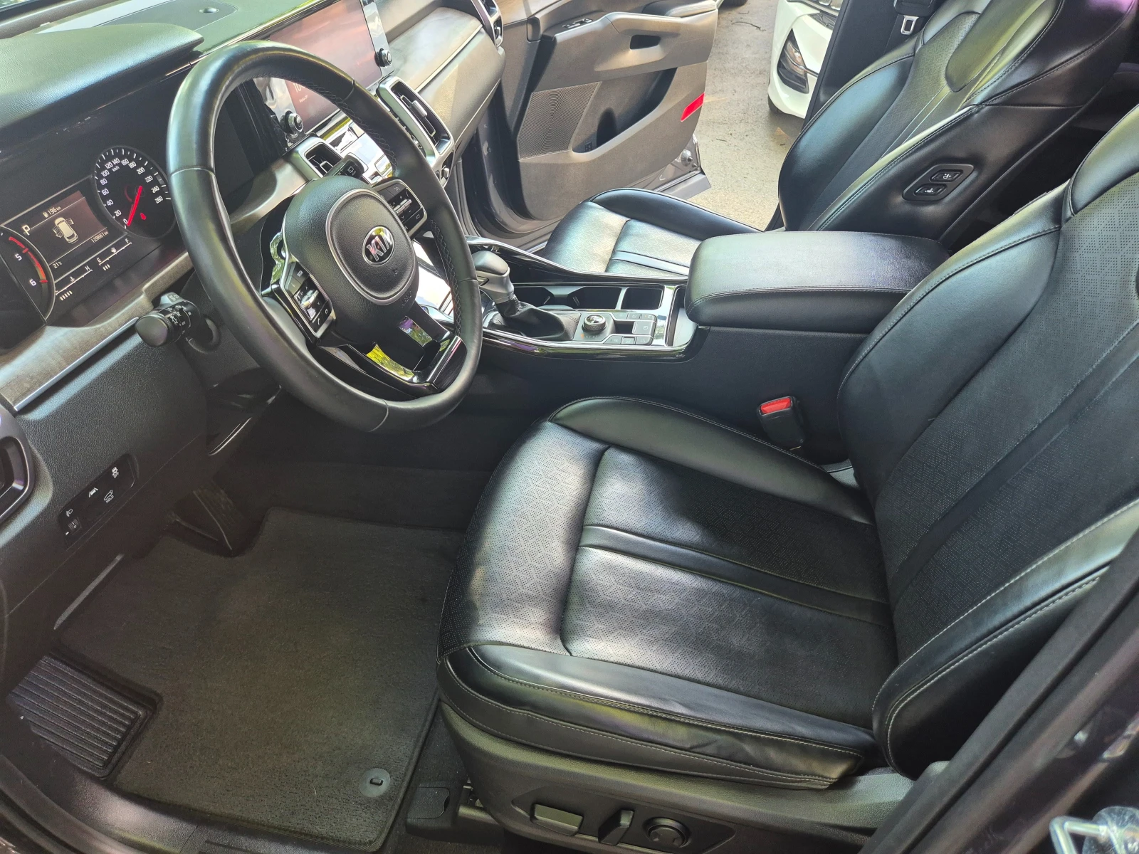 Kia Sorento 2.2 CRDI 4X4 6+ 1 - изображение 5