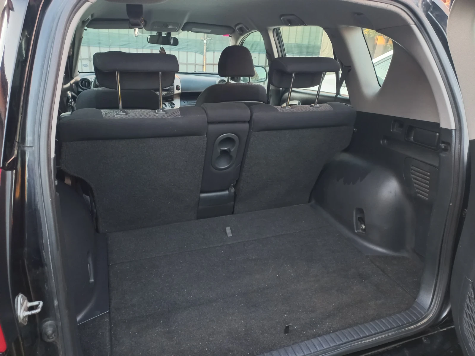 Toyota Rav4 2.2dizel d4d, снимка 14 - Автомобили и джипове - 53786401