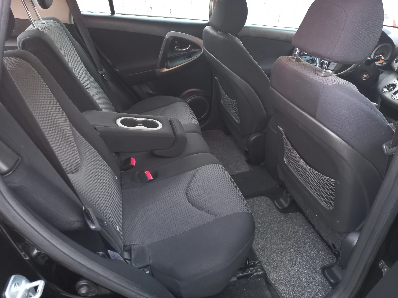 Toyota Rav4 2.2dizel d4d, снимка 13 - Автомобили и джипове - 53786401