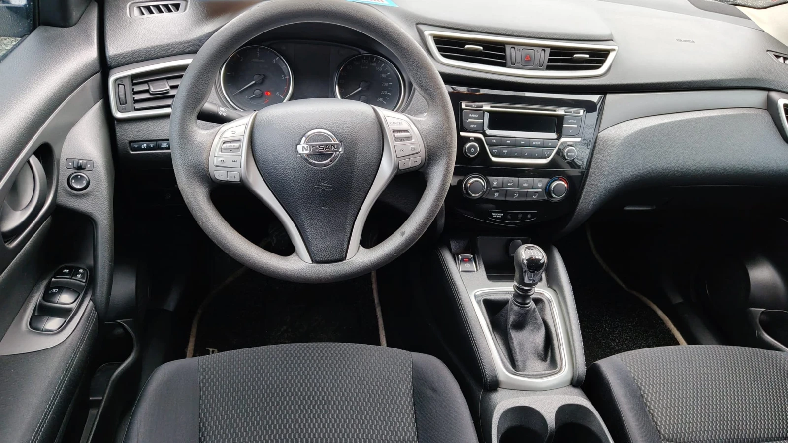 Nissan Qashqai 1.5, снимка 7 - Автомобили и джипове - 53886017