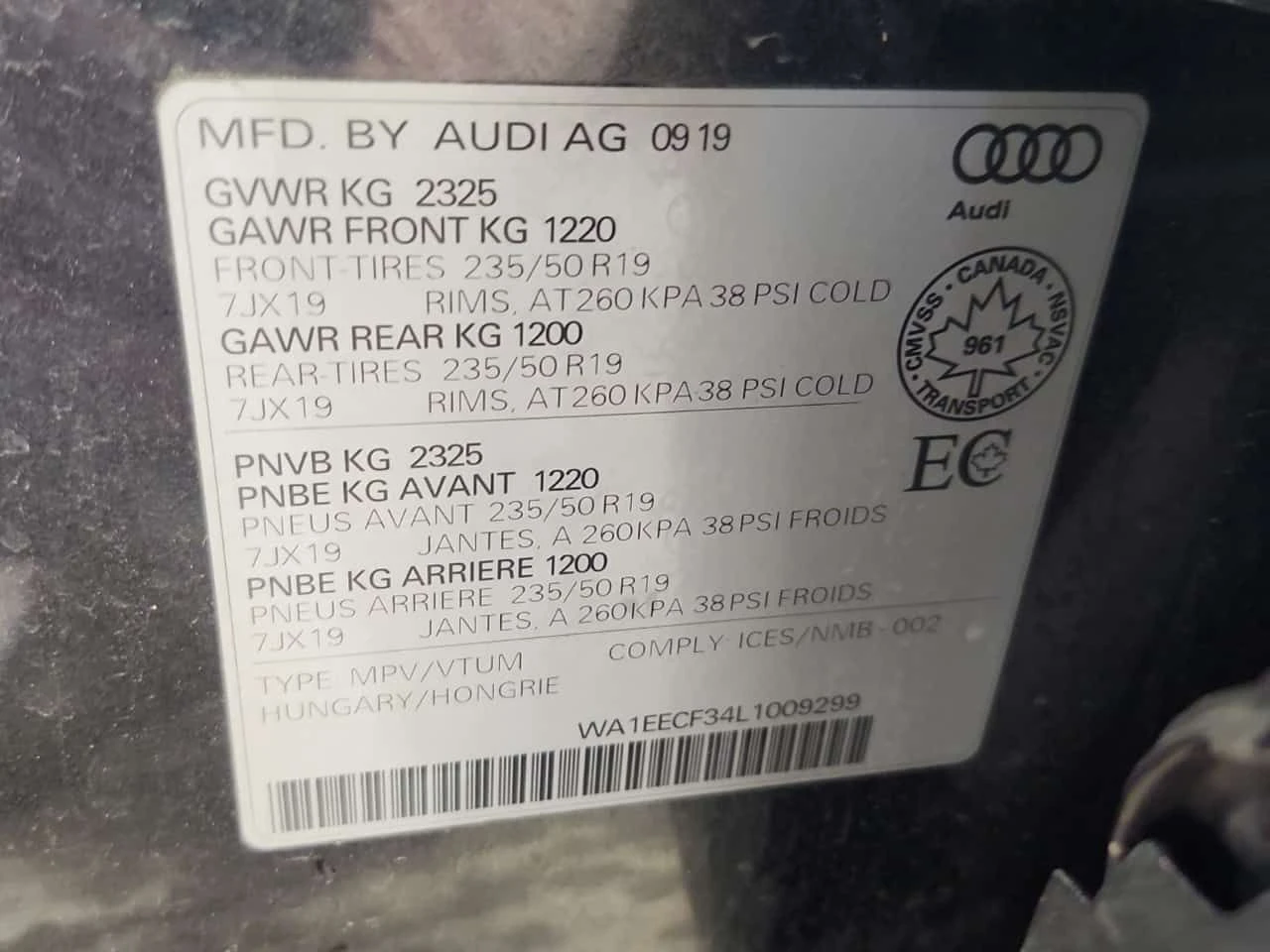 Audi Q3 * PROGRESSIV * ПАНО * ПОДГРЕВИ * 2 КЛЮЧА * CARFAX , снимка 15 - Автомобили и джипове - 54129342