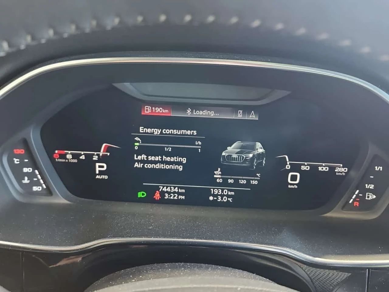 Audi Q3 * PROGRESSIV * ПАНО * ПОДГРЕВИ * 2 КЛЮЧА * CARFAX , снимка 9 - Автомобили и джипове - 54129342