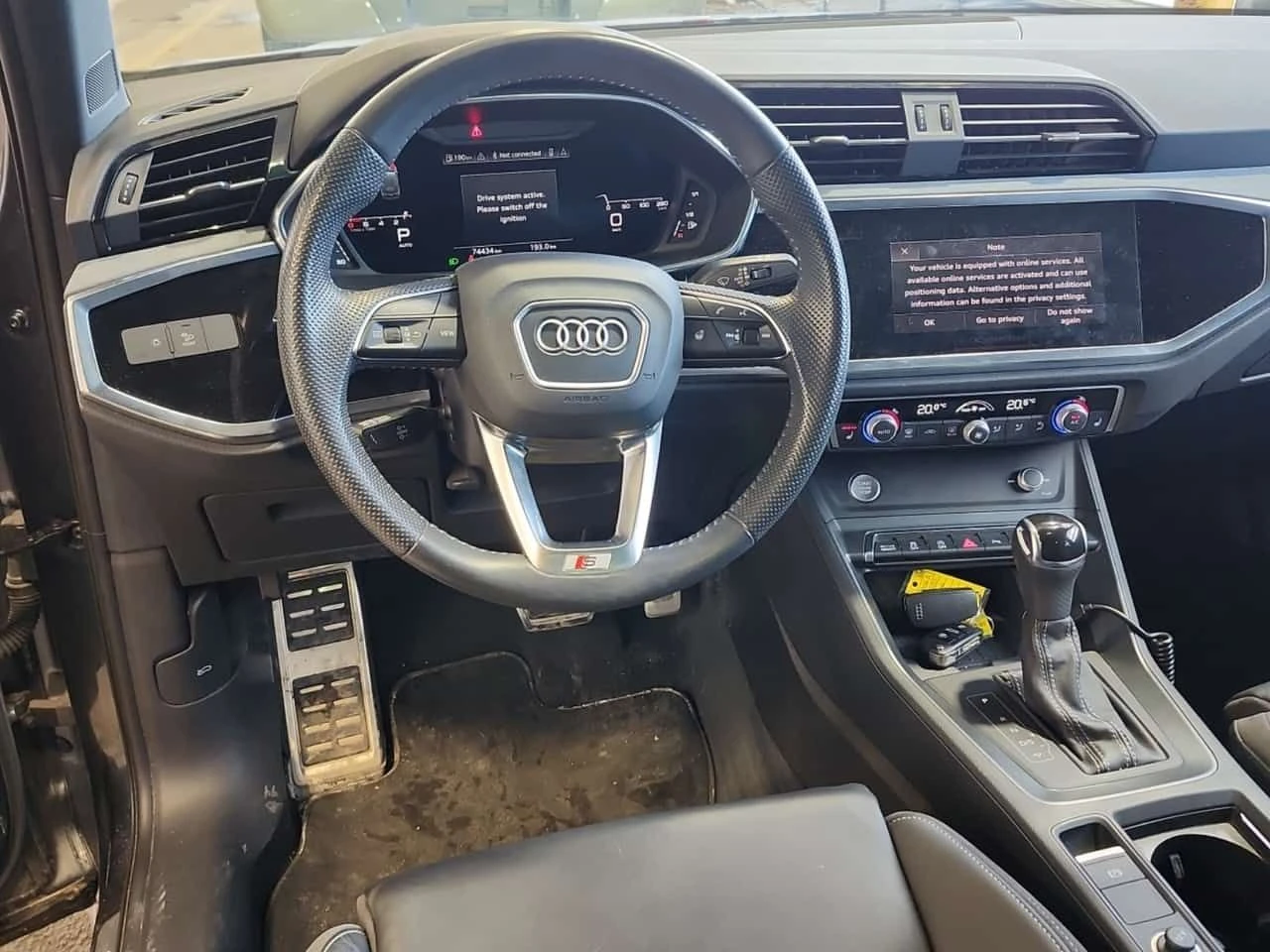 Audi Q3 * PROGRESSIV * ПАНО * ПОДГРЕВИ * 2 КЛЮЧА * CARFAX , снимка 10 - Автомобили и джипове - 54129342