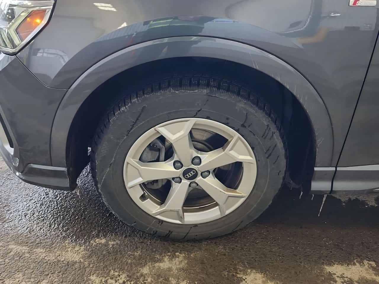 Audi Q3 * PROGRESSIV * ПАНО * ПОДГРЕВИ * 2 КЛЮЧА * CARFAX , снимка 6 - Автомобили и джипове - 54129342