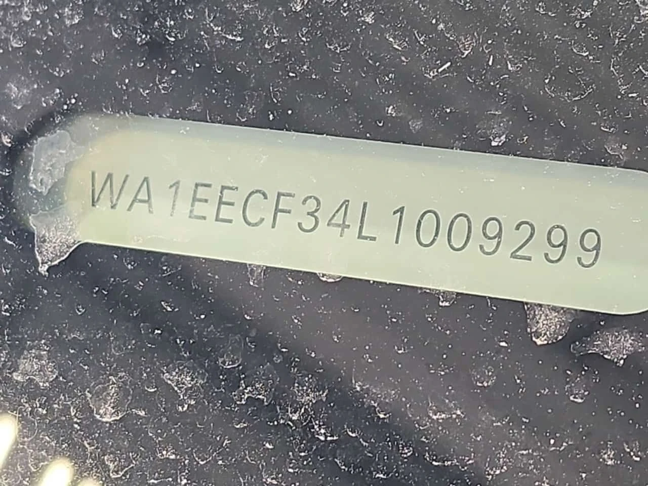 Audi Q3 * PROGRESSIV * ПАНО * ПОДГРЕВИ * 2 КЛЮЧА * CARFAX , снимка 16 - Автомобили и джипове - 54129342