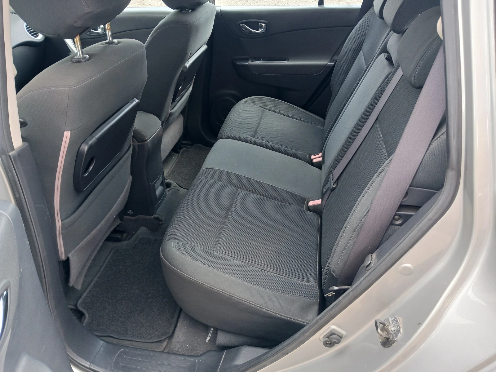 Renault Koleos 2.5= 4X4= GAZ= , снимка 11 - Автомобили и джипове - 54240568