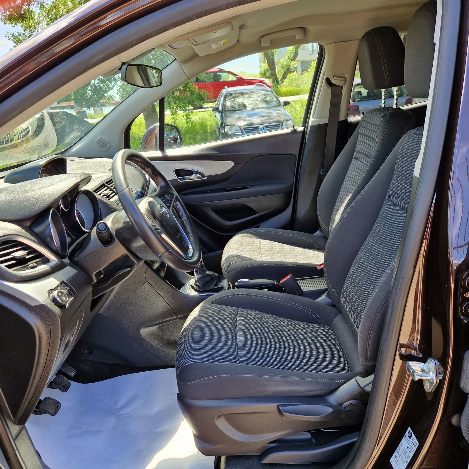 Opel Mokka 1.7CDTI, снимка 11 - Автомобили и джипове - 54720598