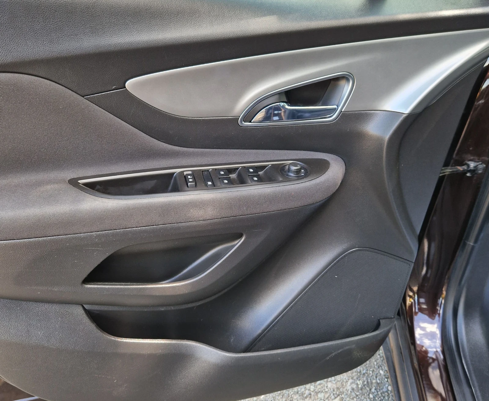 Opel Mokka 1.7CDTI, снимка 10 - Автомобили и джипове - 54720598