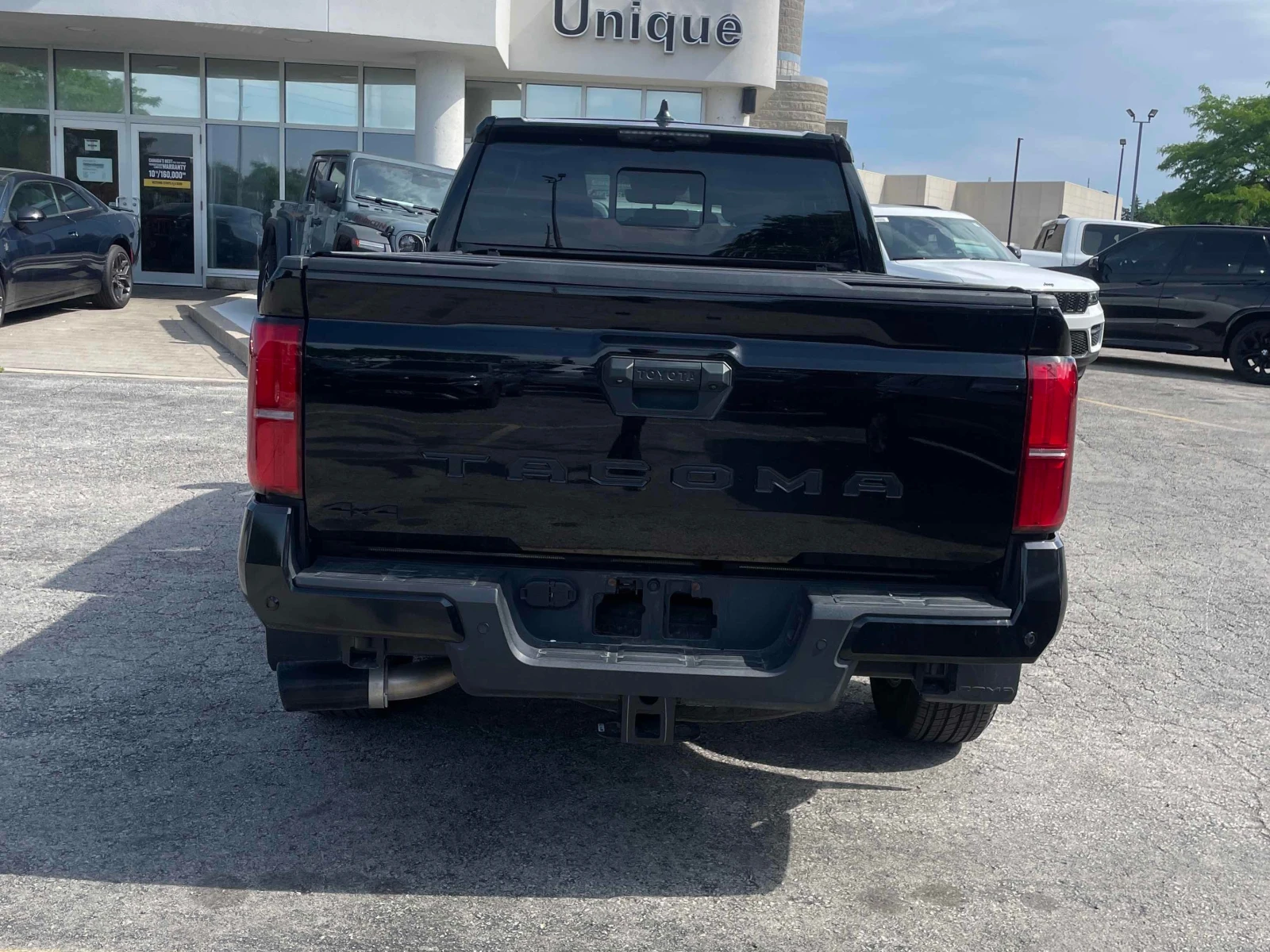 Toyota Tundra 4x4 Double Cab Auto * * CARFAX * * АВТО КРЕДИТ * *, снимка 5 - Автомобили и джипове - 54870415