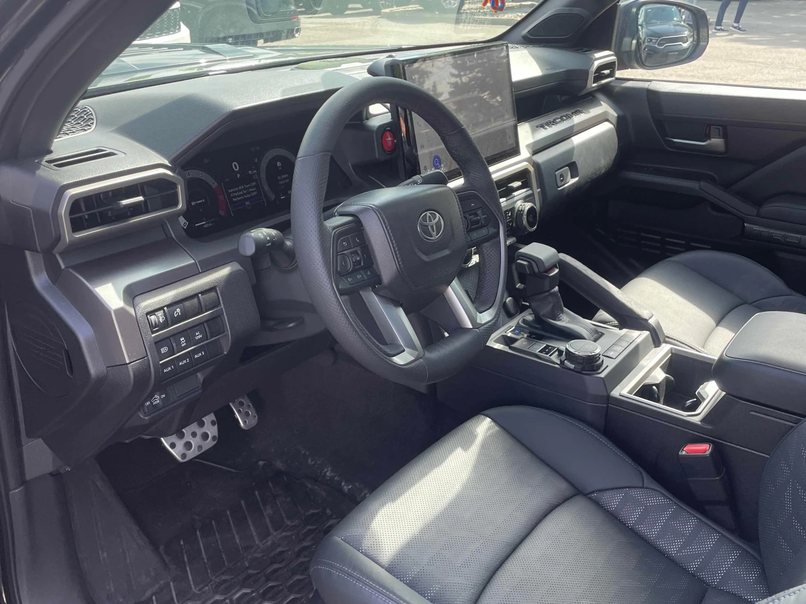 Toyota Tundra 4x4 Double Cab Auto * * CARFAX * * АВТО КРЕДИТ * *, снимка 7 - Автомобили и джипове - 54870415