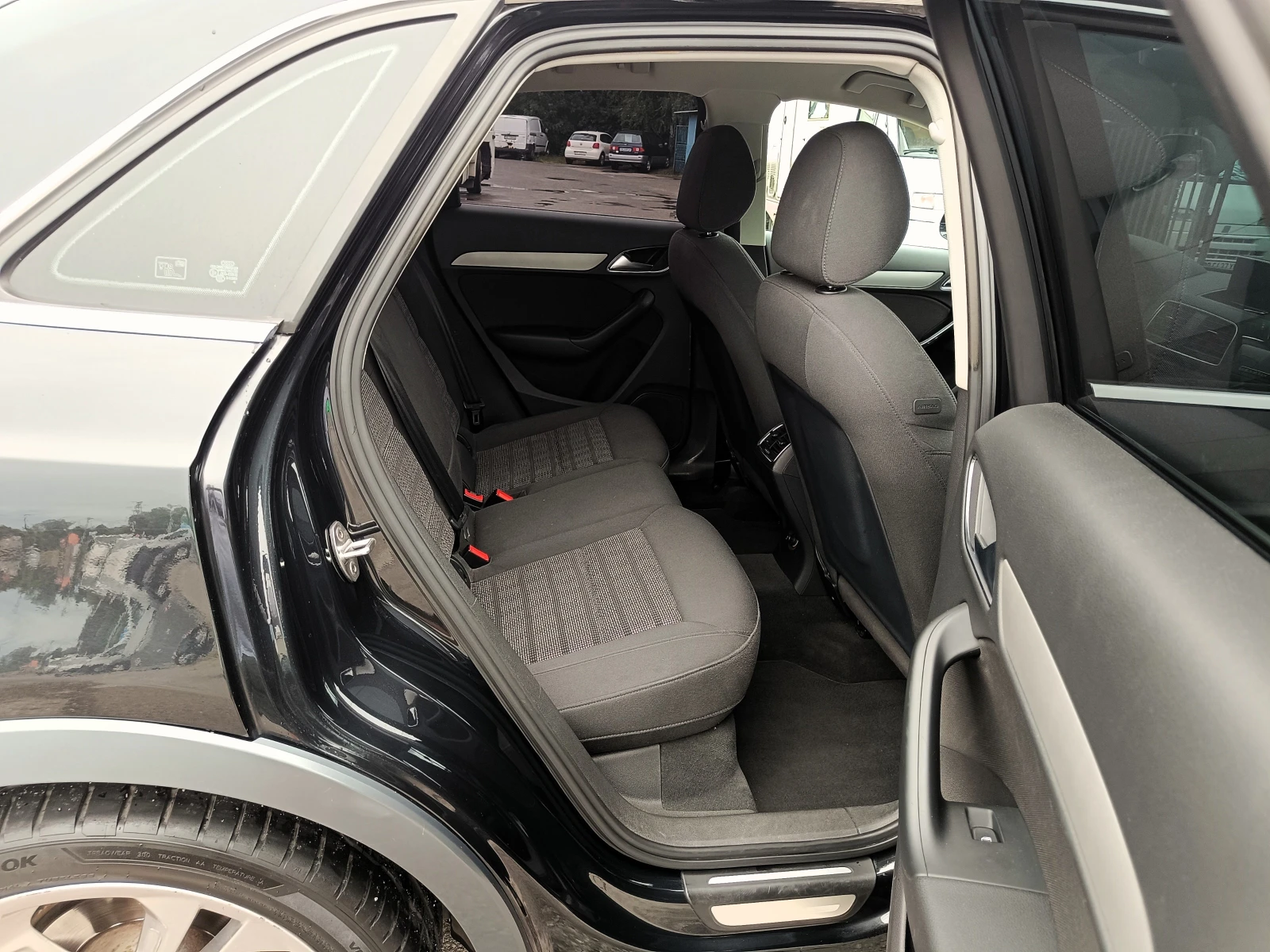 Audi Q3 2.0 TDi* Quattro* S-Line* ОБСЛУЖЕН* , снимка 16 - Автомобили и джипове - 55436671