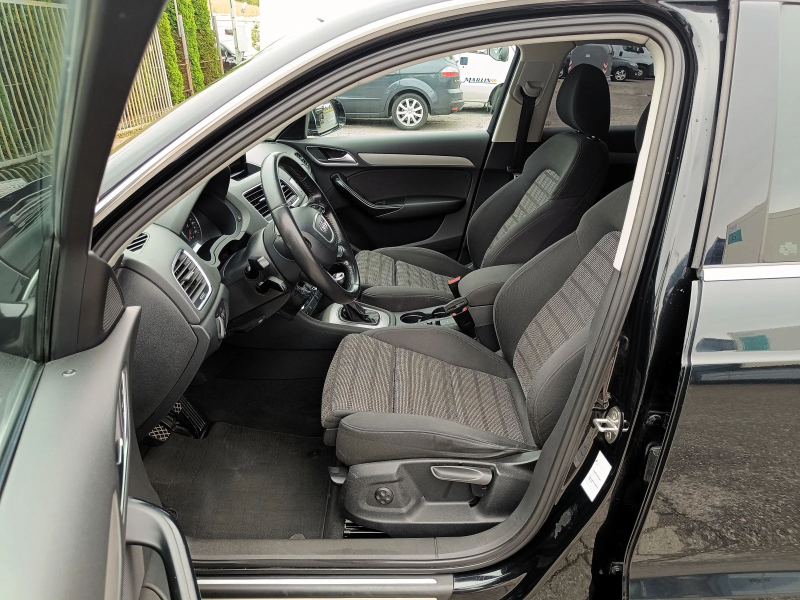 Audi Q3 2.0 TDi* Quattro* S-Line* ОБСЛУЖЕН* , снимка 9 - Автомобили и джипове - 55436671