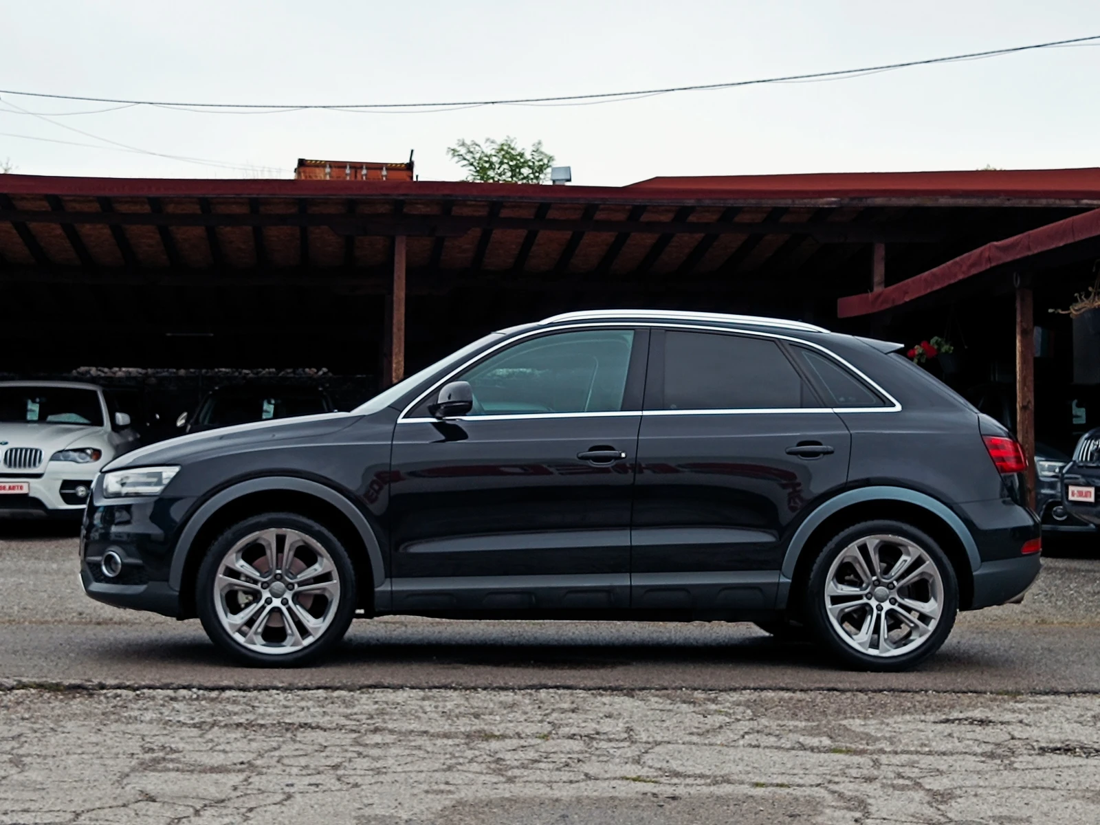Audi Q3 2.0 TDi* Quattro* S-Line* ОБСЛУЖЕН* , снимка 7 - Автомобили и джипове - 55436671