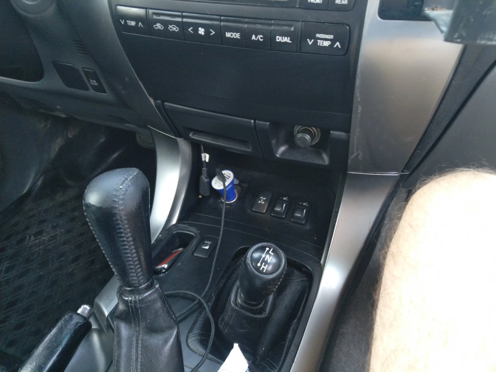 Toyota Land cruiser, снимка 14 - Автомобили и джипове - 55875646