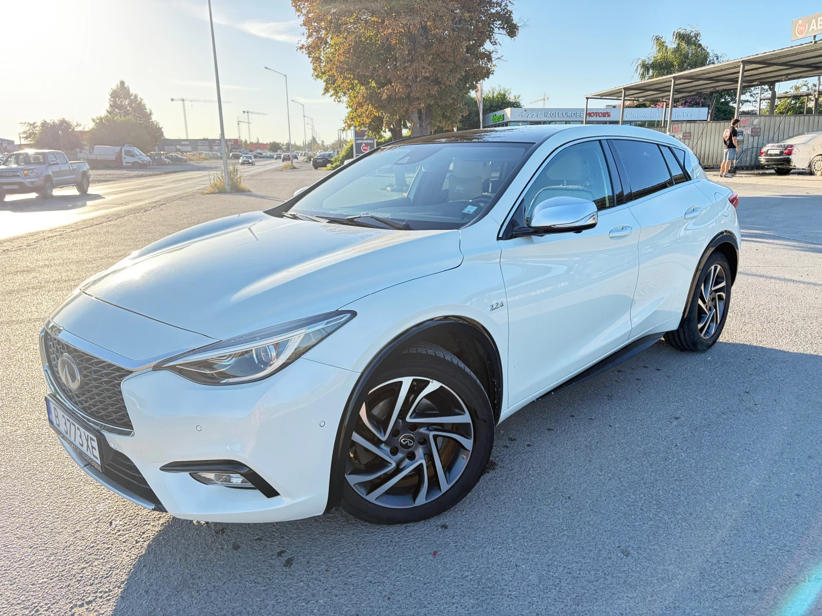 Infiniti Q30 2.2d, снимка 4 - Автомобили и джипове - 55993312
