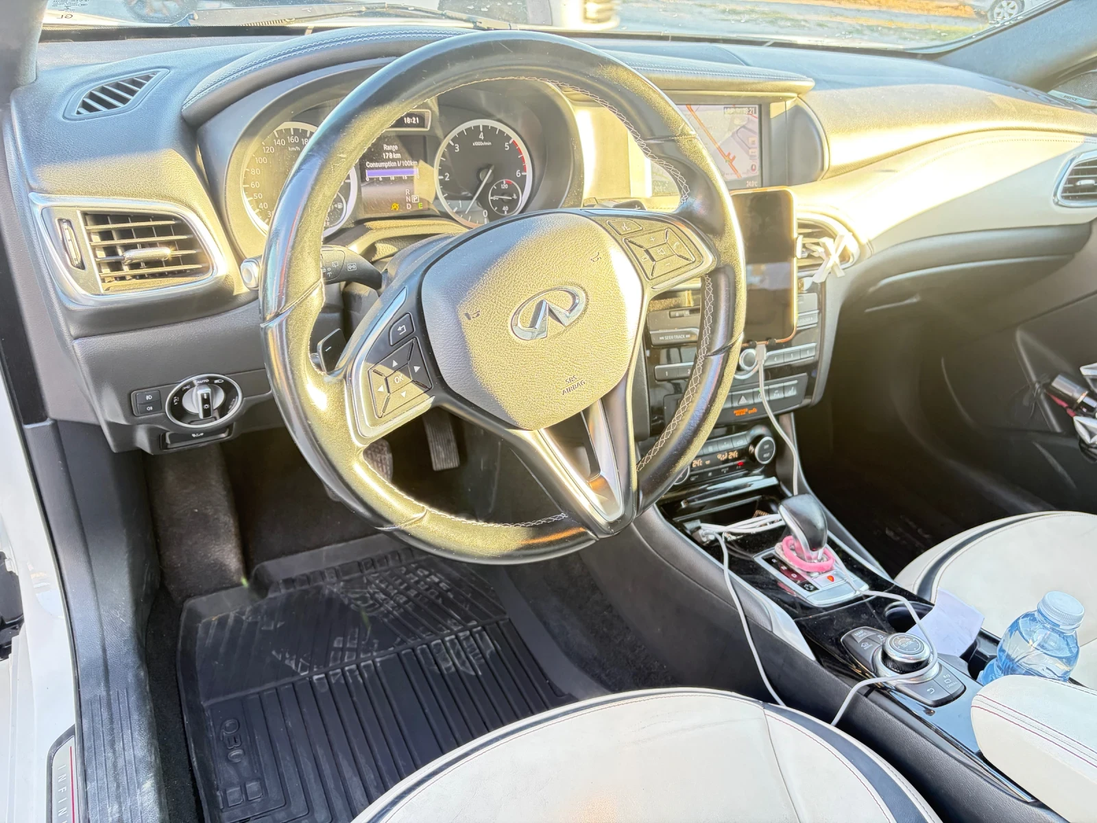 Infiniti Q30 2.2d, снимка 7 - Автомобили и джипове - 55993312