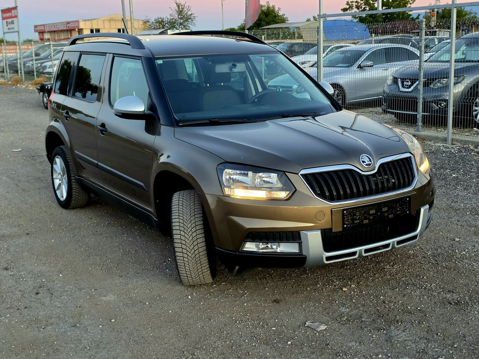 Skoda Yeti АВТОМАТИК, снимка 7 - Автомобили и джипове - 56364163