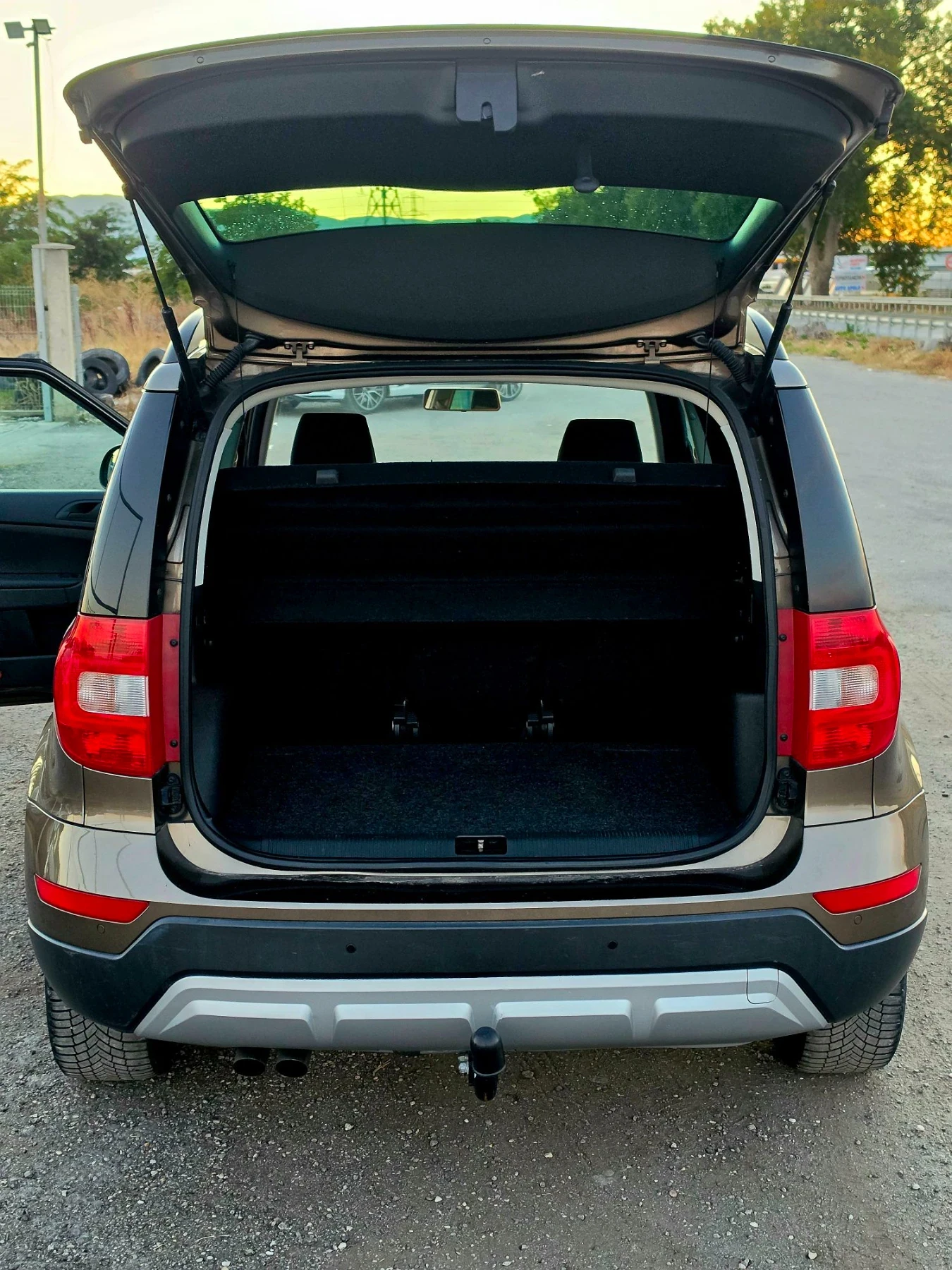 Skoda Yeti АВТОМАТИК, снимка 9 - Автомобили и джипове - 56364163