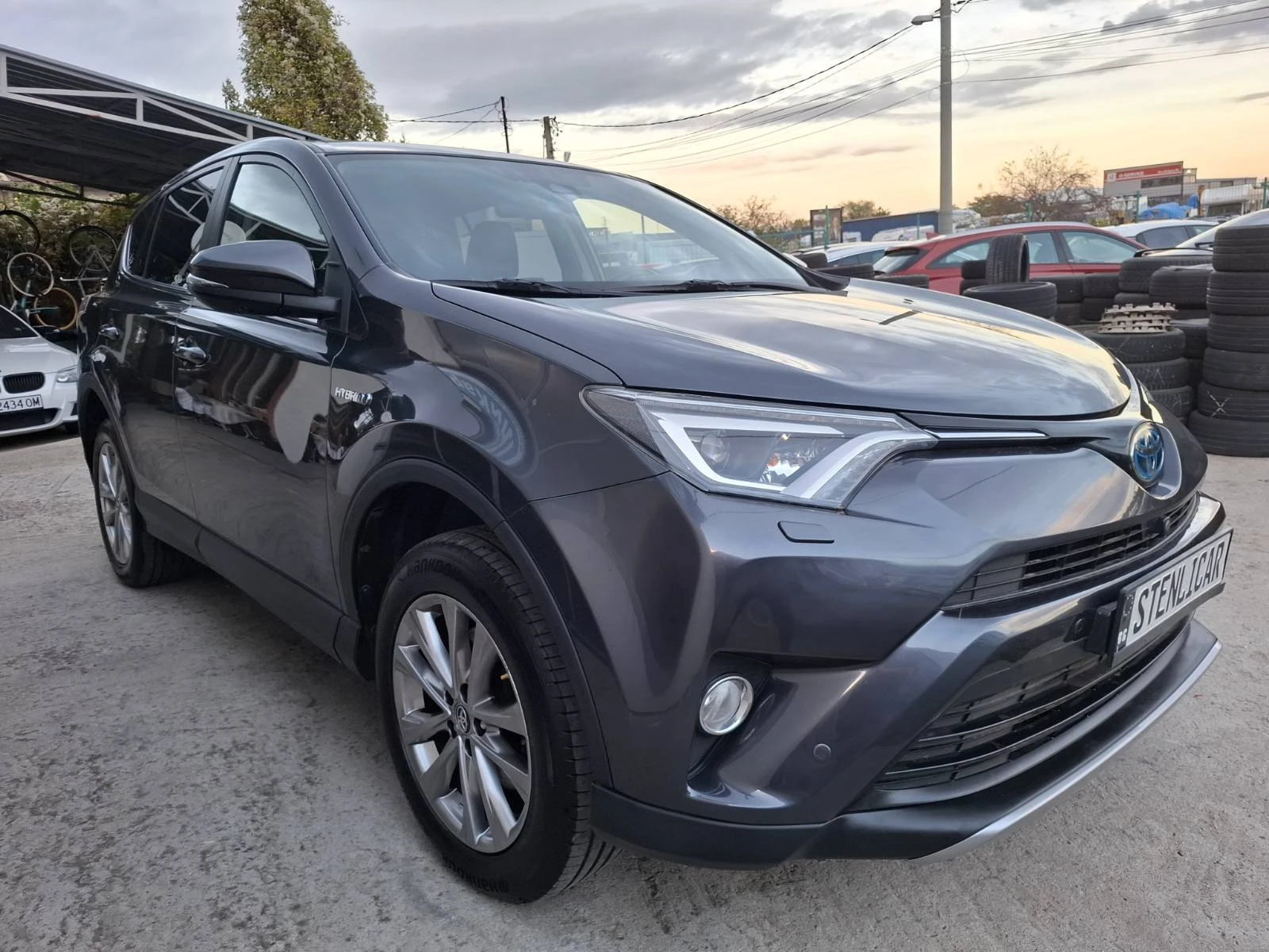 Toyota Rav4 2.5 HSD Premium e-CVT + JBL, снимка 4 - Автомобили и джипове - 56603787