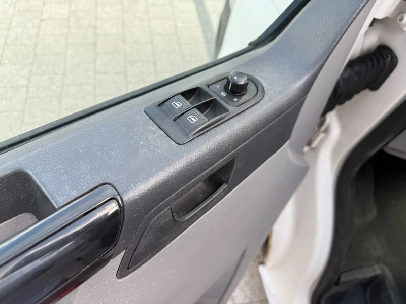 VW T5 2.0TDI 180к.с.  Товаропътнически Long , снимка 14 - Бусове и автобуси - 51286126
