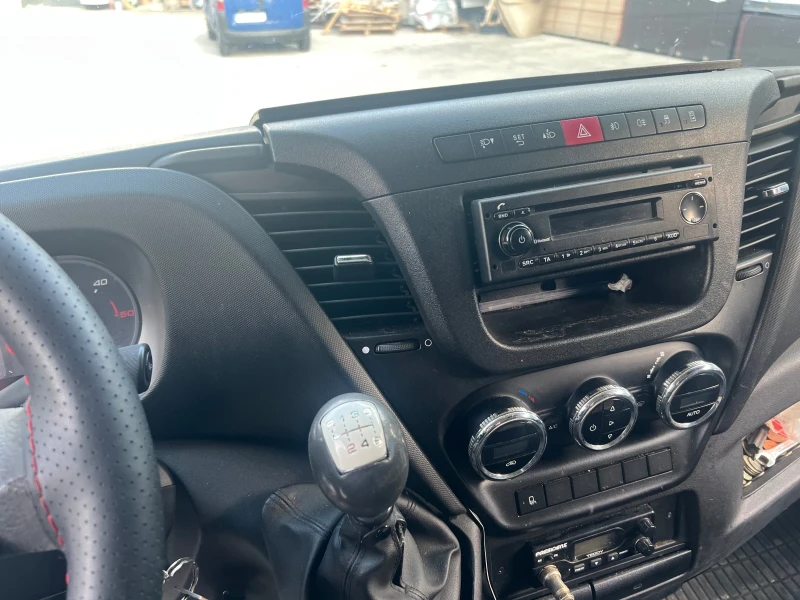 Iveco Daily, снимка 7 - Бусове и автобуси - 52512979