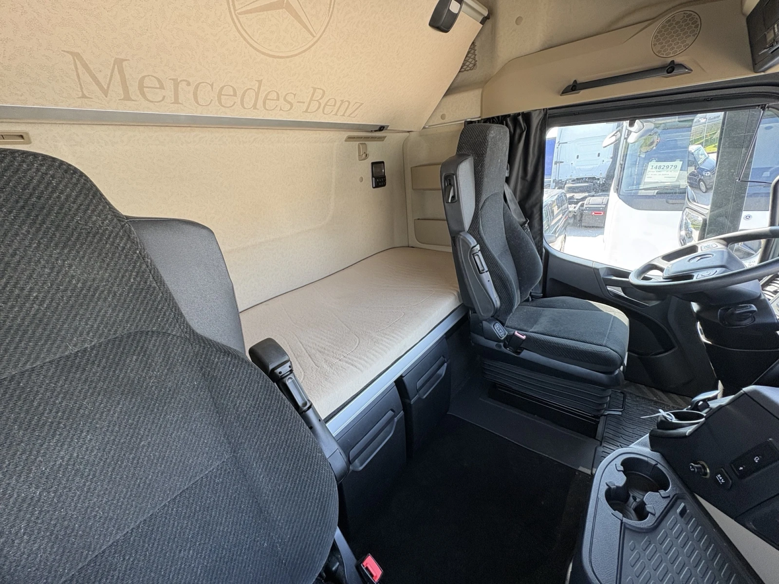 Mercedes-Benz Actros 1845 LS 4x2, снимка 10 - Камиони - 54551600