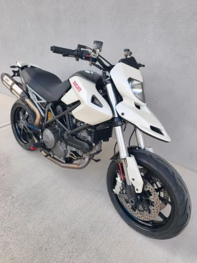 Ducati Hypermotard  2011 година, снимка 10