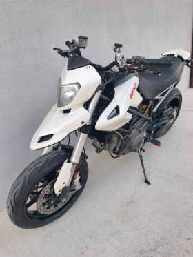 Ducati Hypermotard  2011 година, снимка 11