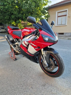 Yamaha YZF-R1 | Mobile.bg    2