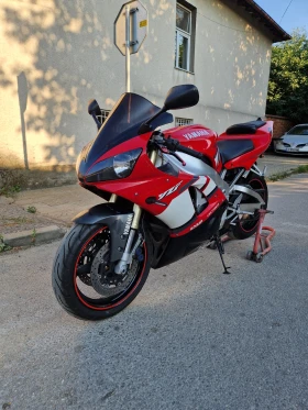  Yamaha YZF-R1