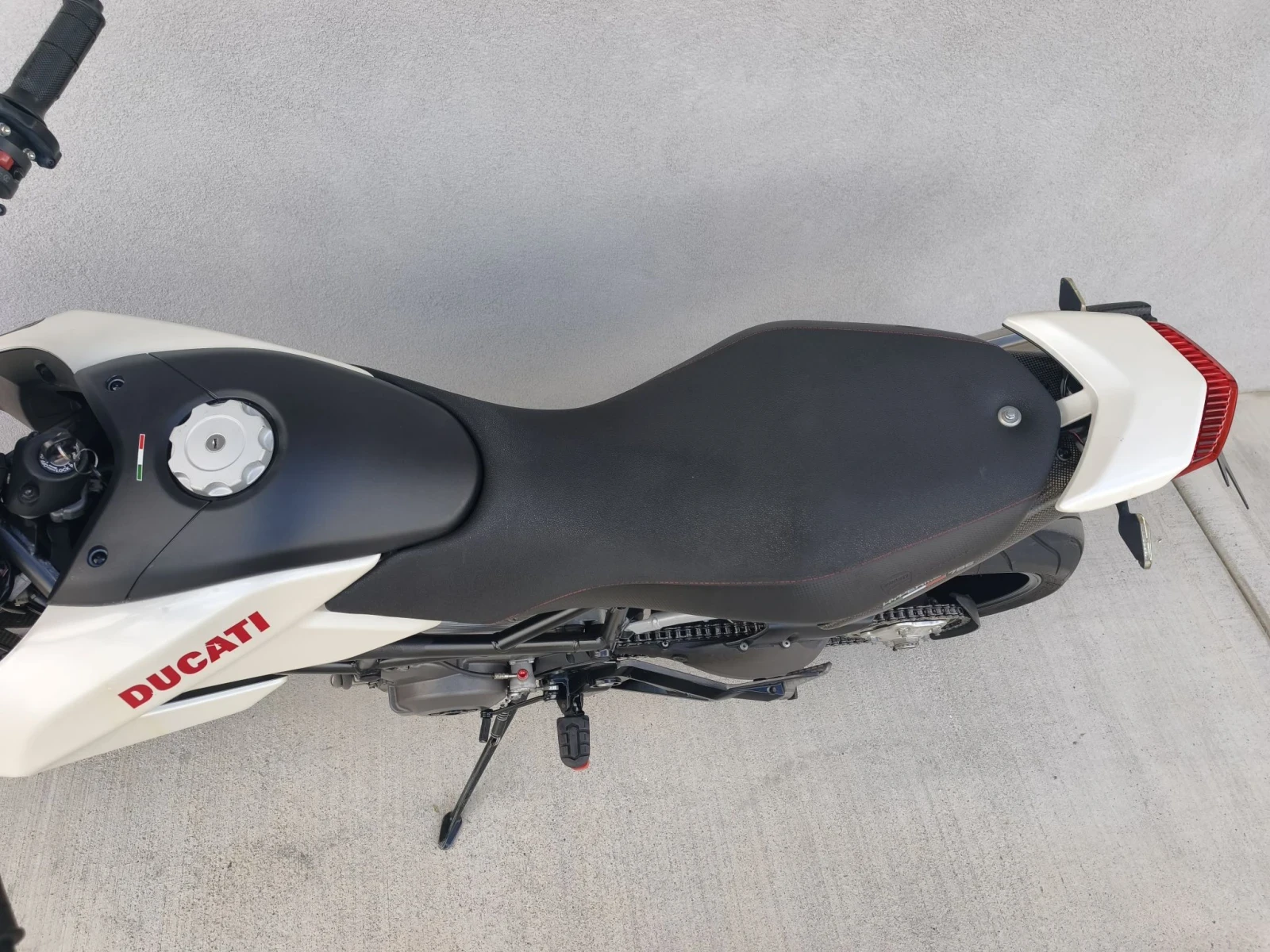 Ducati Hypermotard  2011 година, снимка 4 - Мотоциклети и мототехника - 56261581