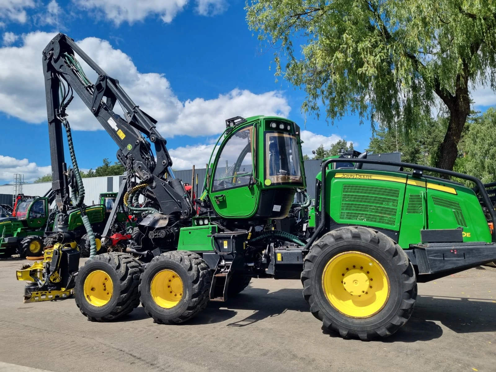 Специализирани машини Машини за дърводобив John Deere 1170E IT4