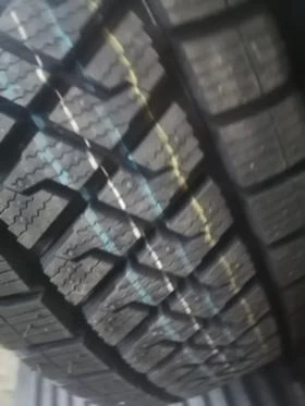 Гуми Зимни 225/70R15, снимка 5