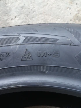Гуми Зимни 215/65R16, снимка 9
