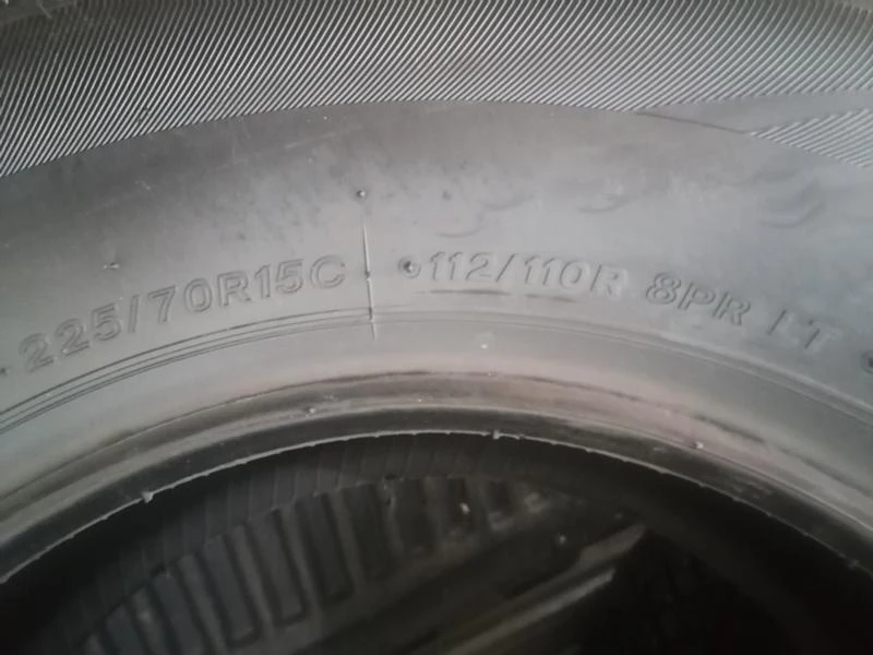 Гуми Зимни 225/70R15, снимка 7 - Гуми и джанти - 31638514