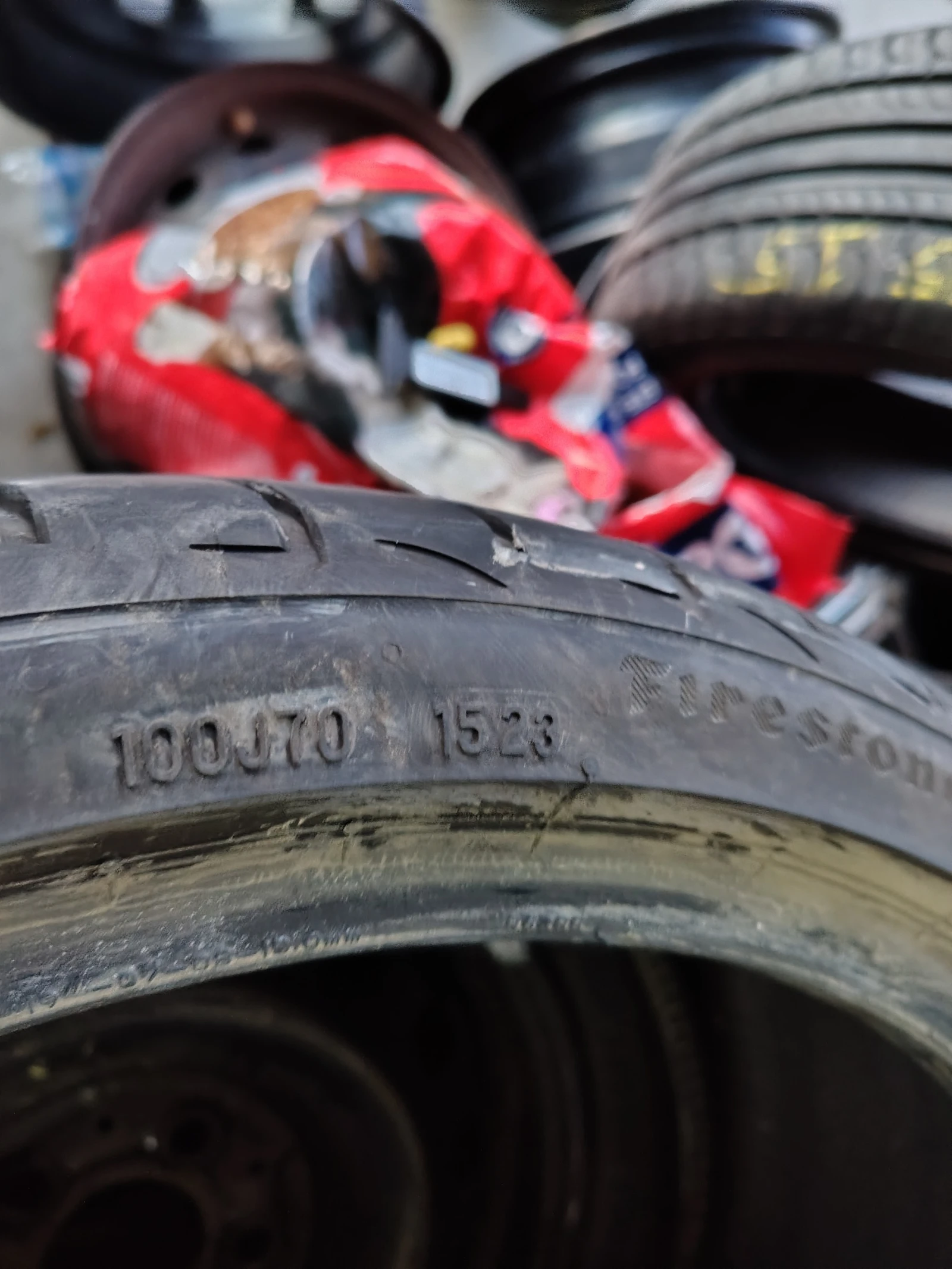 Гуми Летни 235/35R19, снимка 7 - Гуми и джанти - 54085603