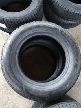 Гуми Зимни 215/65R16, снимка 5 - Гуми и джанти - 49047769