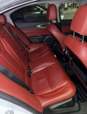 Alfa Romeo Giulia CLEAN CARFAX * * АВТО КРЕДИТ * * , снимка 7