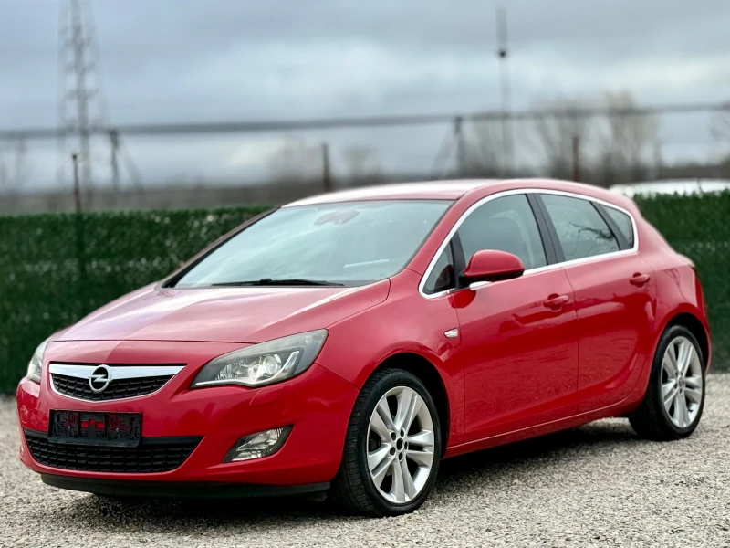 Opel Astra 1.4Turbo* XENON* LED* 160000км!, снимка 1 - Автомобили и джипове - 47611634