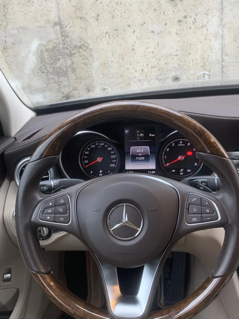 Mercedes-Benz C 400 4MATIC/PANO/NAVI/TV/LED/Full service!/70 хил.км.!!, снимка 8 - Автомобили и джипове - 48232428