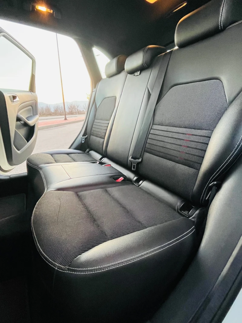 Mercedes-Benz B 200 4MATIC; Facelift; AMG Optic; Automat, , снимка 13 - Автомобили и джипове - 49405755